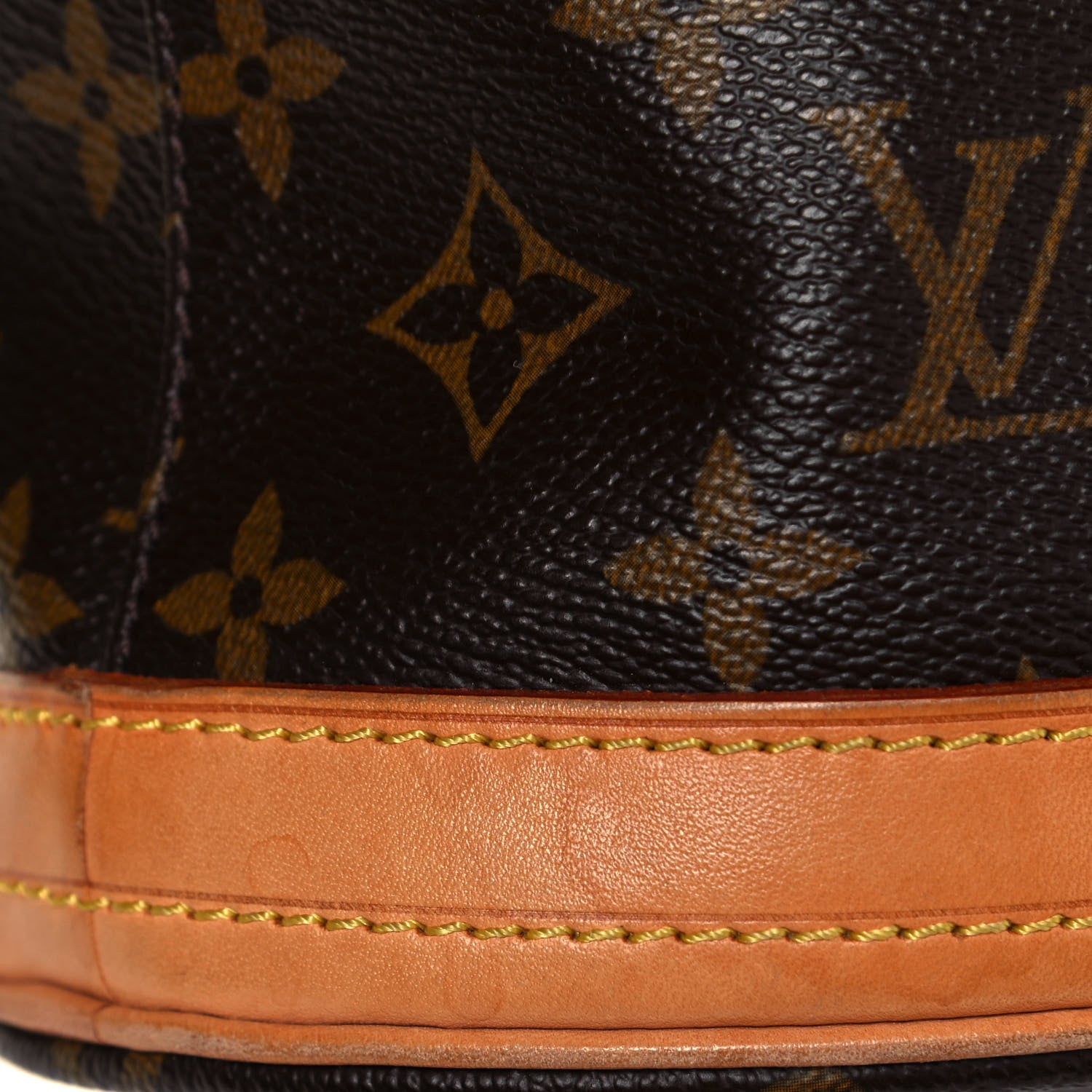 Louis Vuitton Monogram Petit Bucket 23 15 of 17