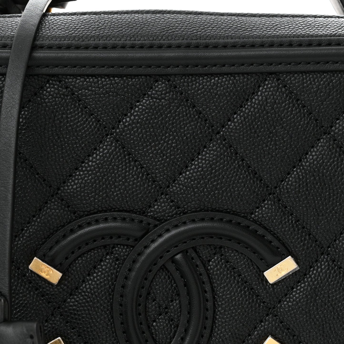 Caviar Quilted Large CC Filigree Vanity Case Black