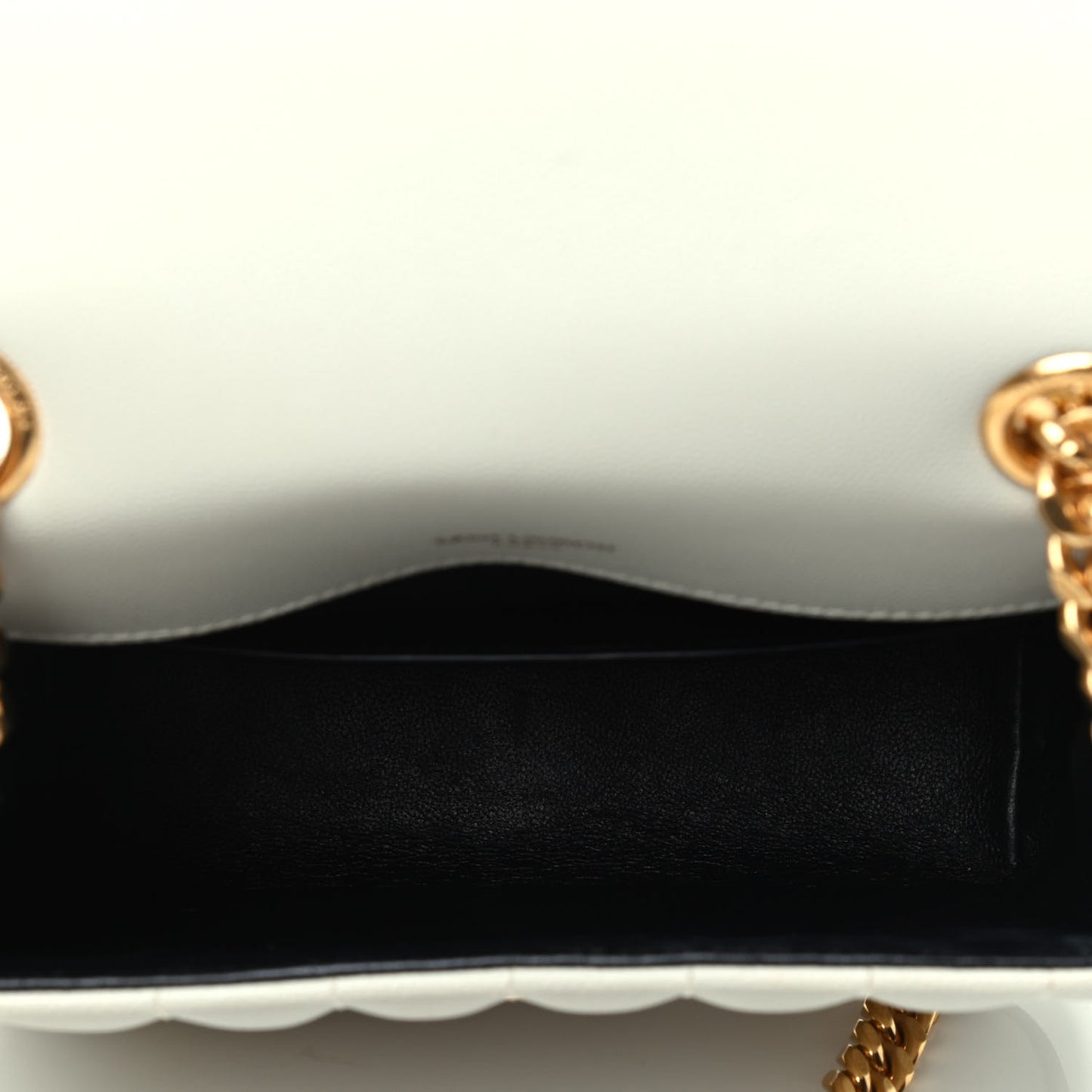 Grain De Poudre Matelasse Monogram Medium Vicky Chain Bag Crema Soft