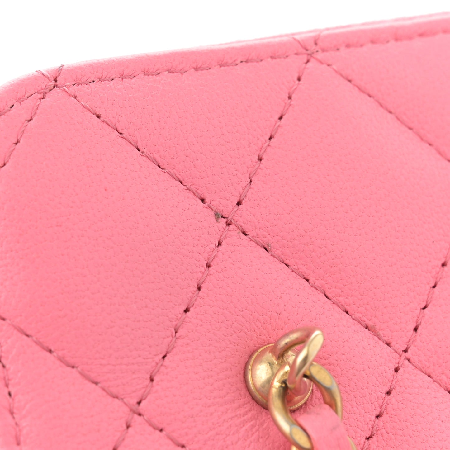 Lambskin Quilted Small Pearl Crush Vanity Case With Chain Pink