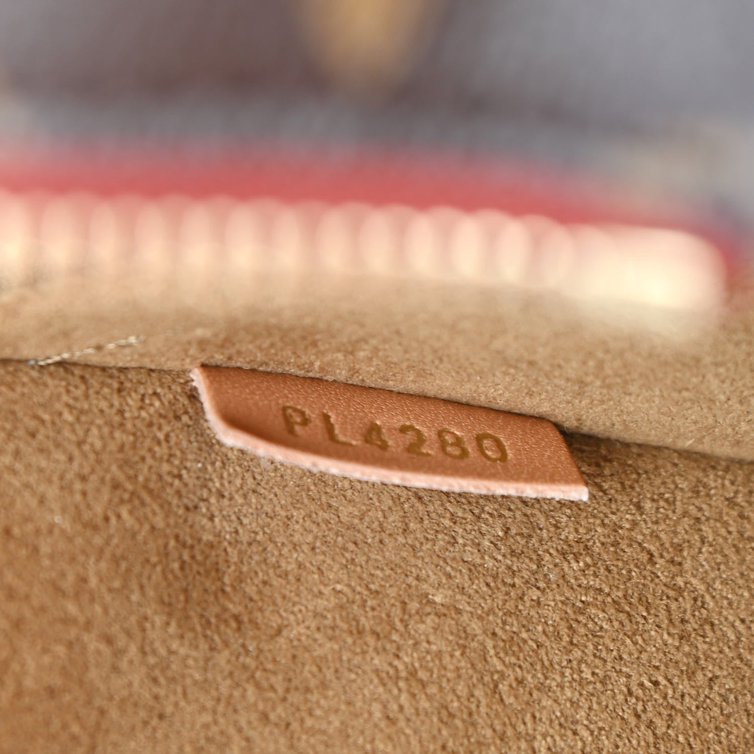 Louis Vuitton Monogram Game On Coeur 7 of 9