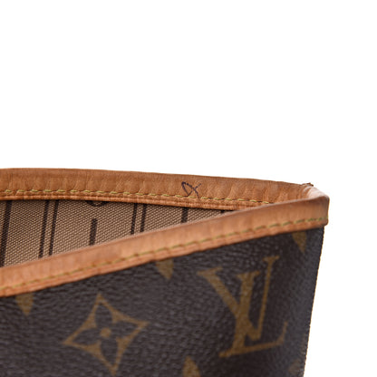 Louis Vuitton Monogram Neverfull MM 23 of 25