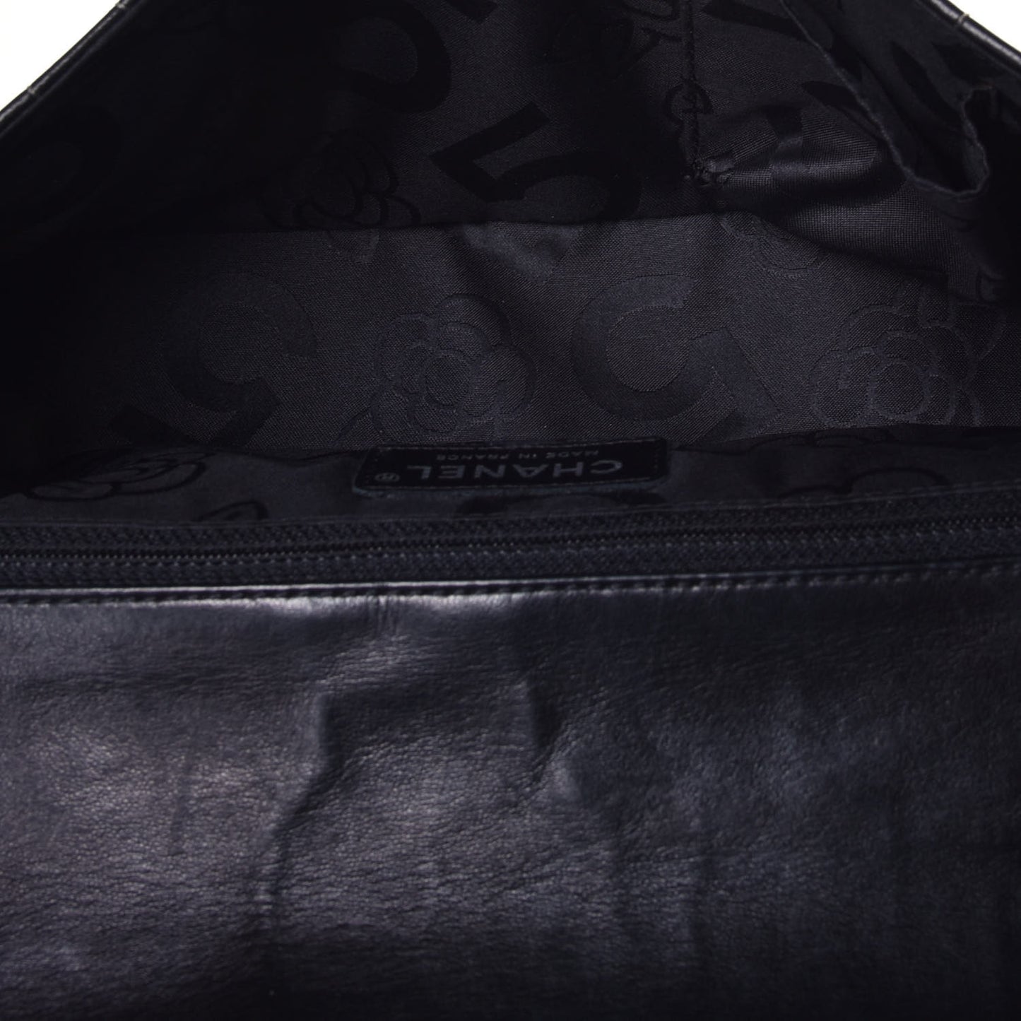 Lambskin Vertical Quilted Medium Single Flap Black