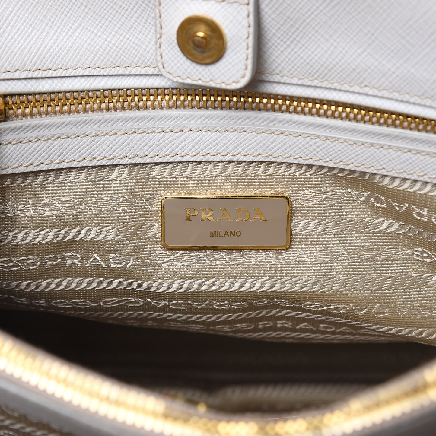 Saffiano Lux Medium Tote Talco