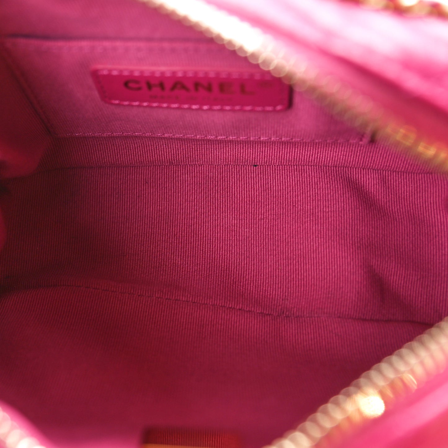 Lambskin Quilted Chain CC Mini Camera Case Fuchsia