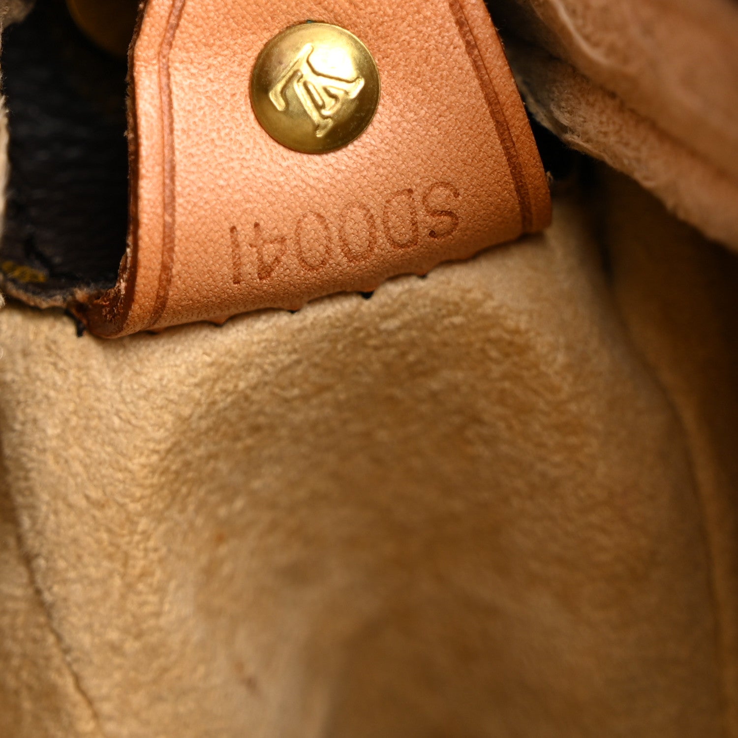 Louis Vuitton Monogram Looping GM 7 of 15