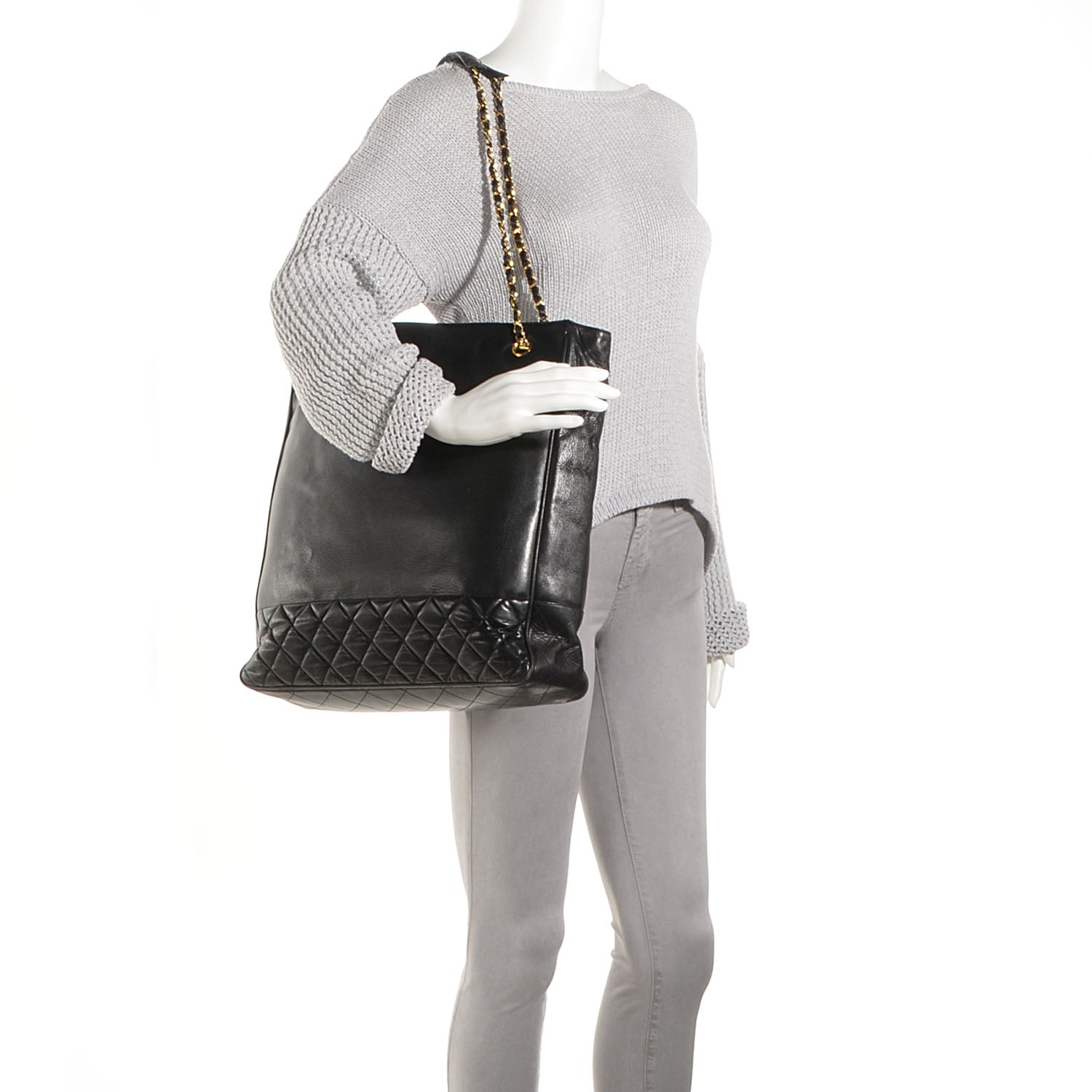 Chanel Lambskin Shoulder Bag Black 3 of 8