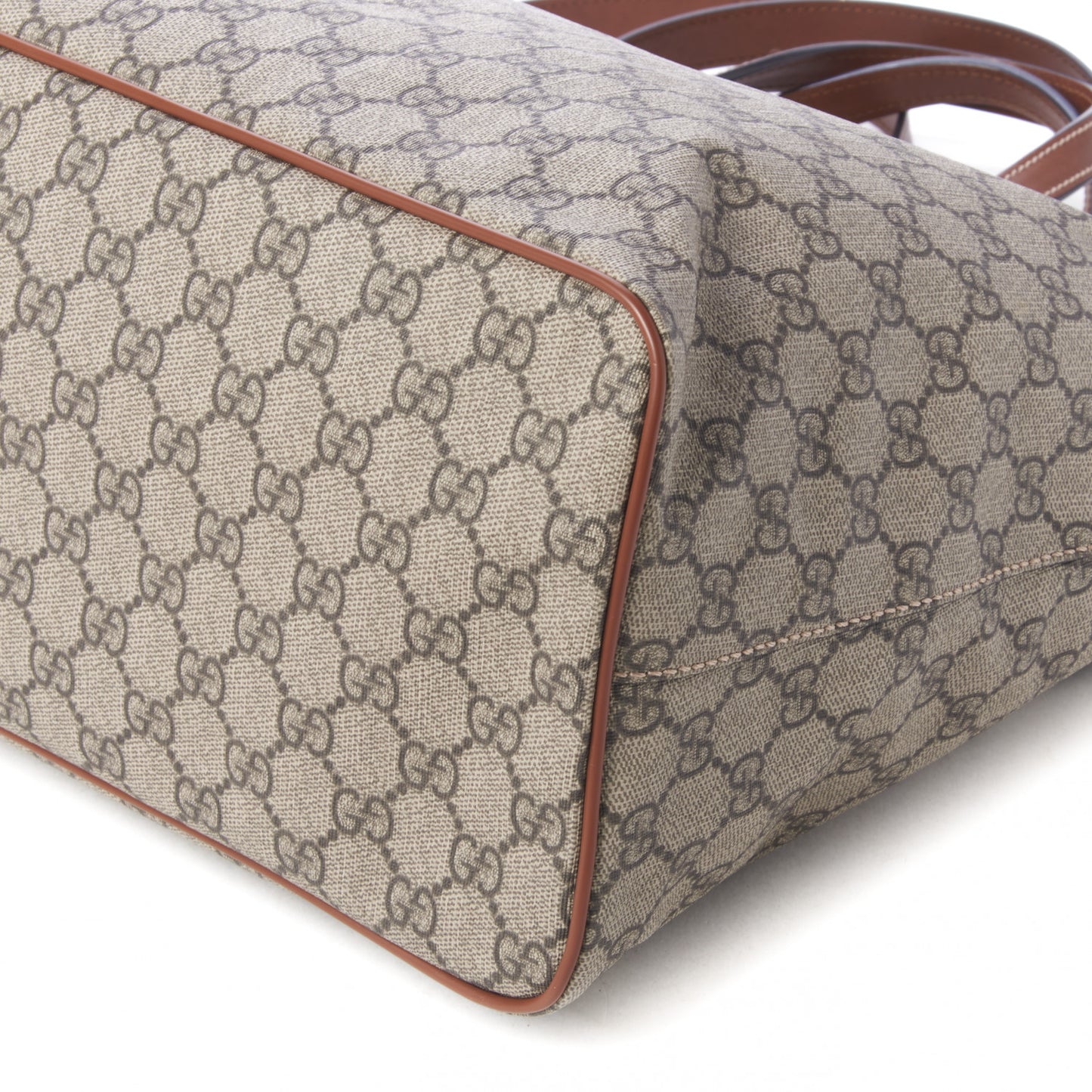 Soft GG Supreme Monogram Medium Crossbody Tote Beige Cuir