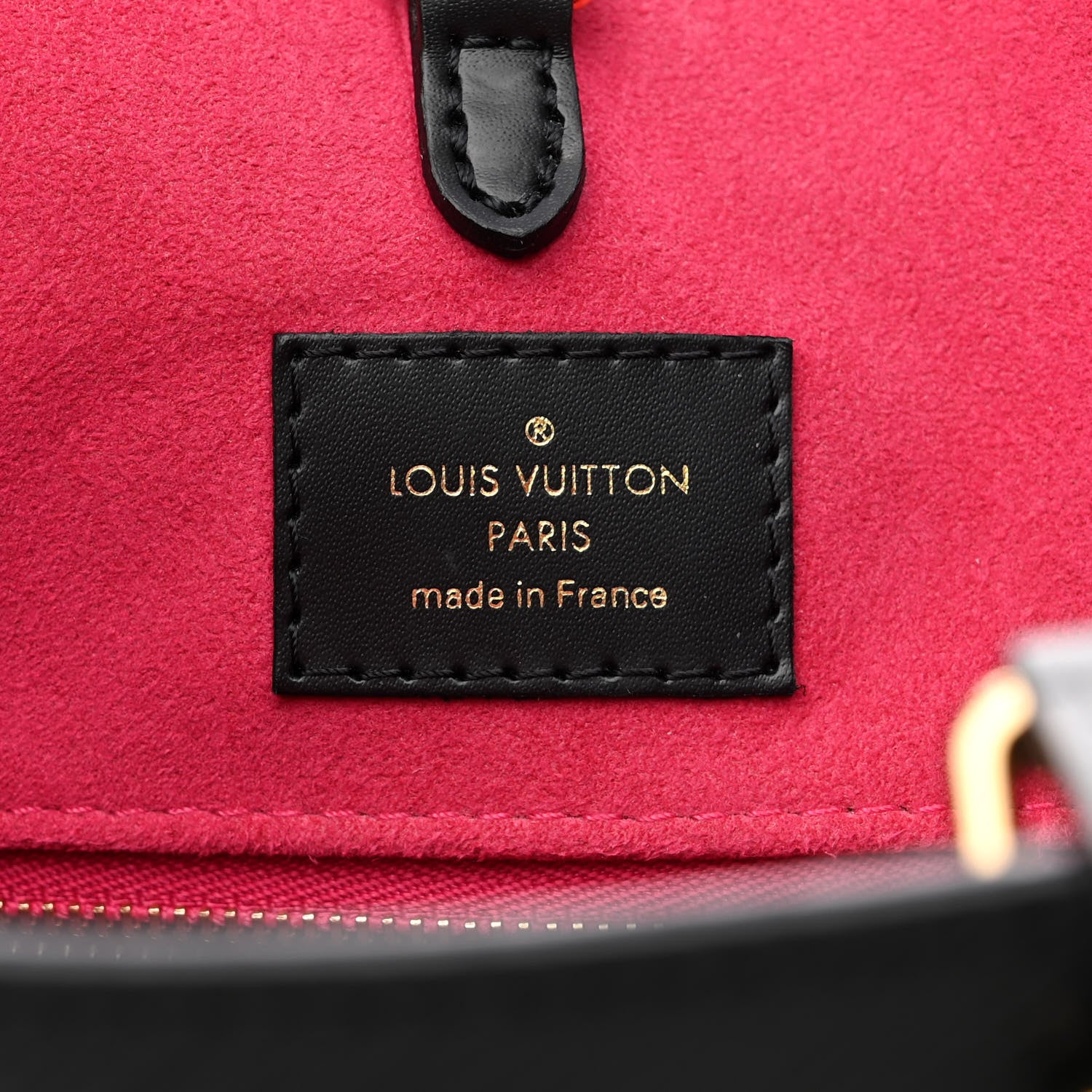 Louis Vuitton Epi Onthego MM Black 6 of 9