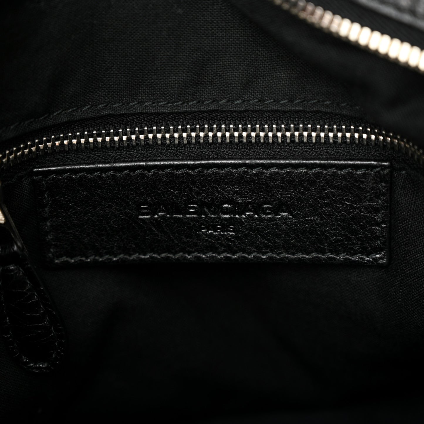 Agneau Giant 12 Silver Hardware Town Black