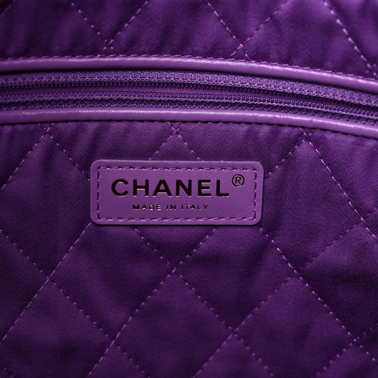 Shiny Calfskin Quilted Chanel 22 Purple