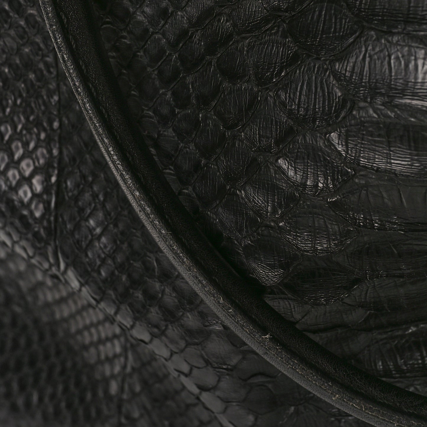 Snakeskin Large GG Running Tote Black