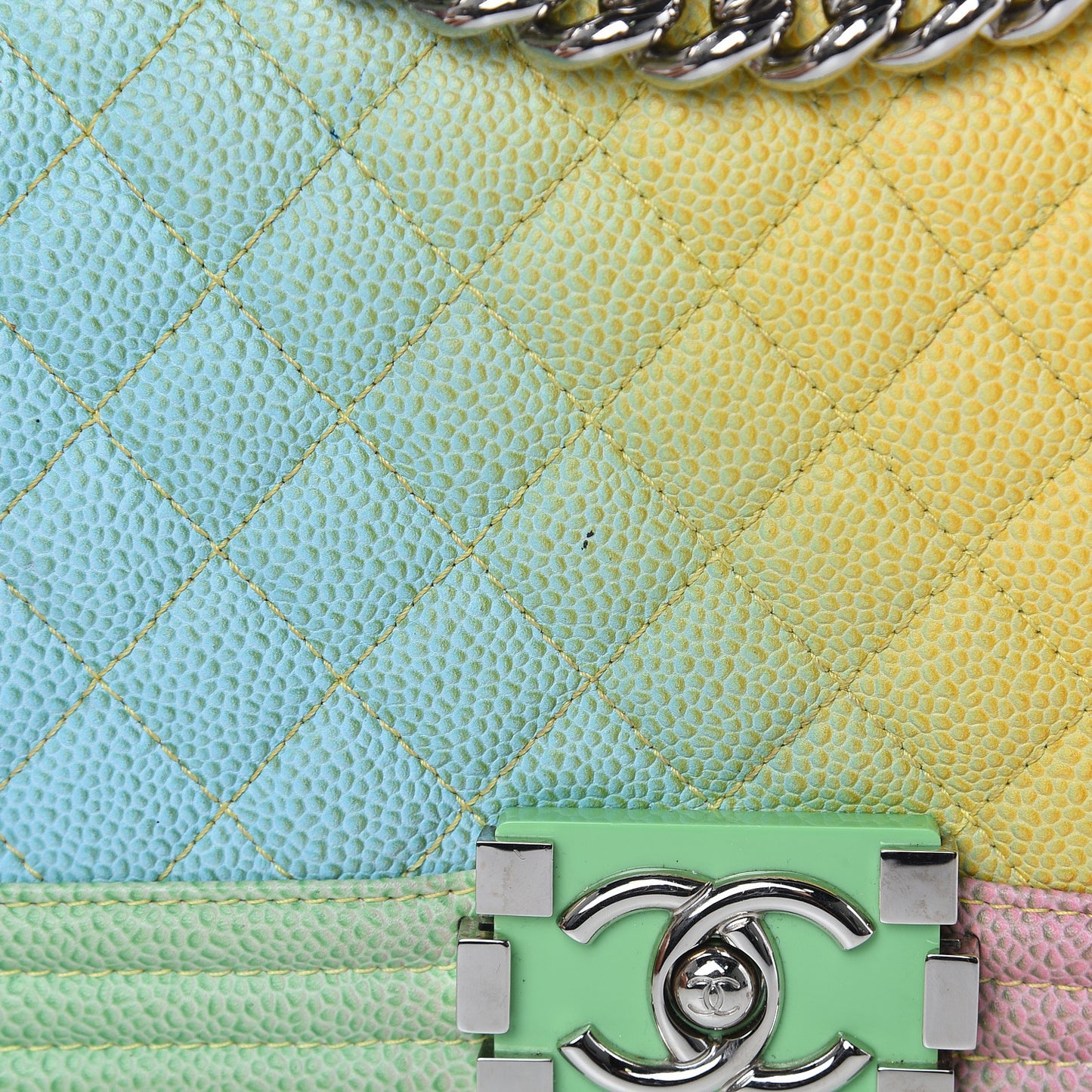 Caviar Quilted Medium Cuba Rainbow Boy Flap Multicolor