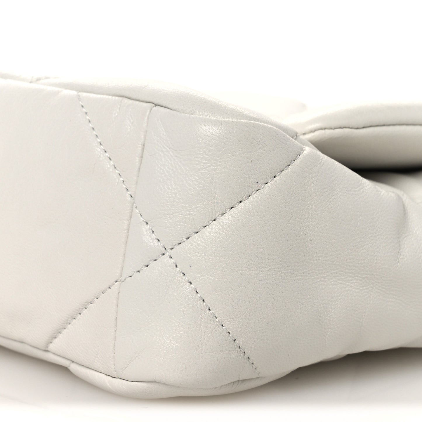 Goatskin Quilted Medium Chanel 19 Flap White