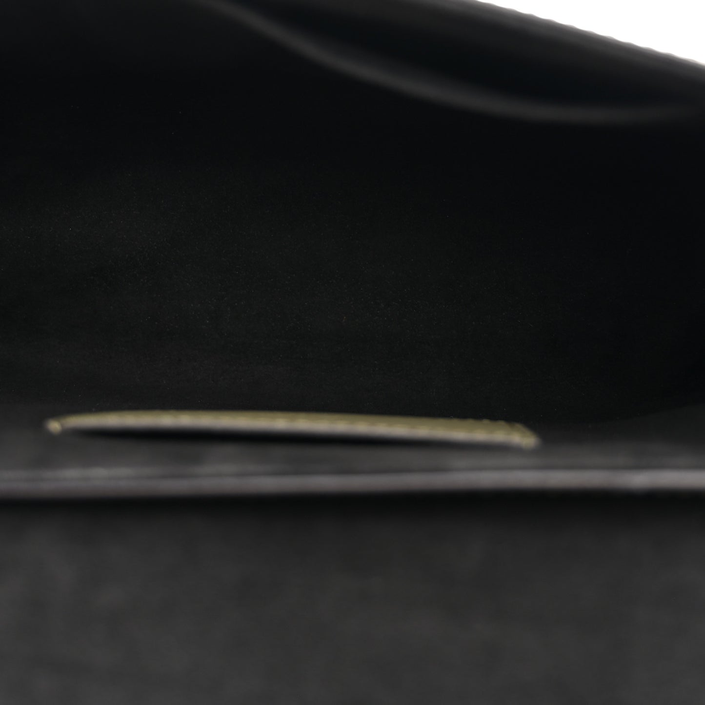 Epi Monogram Kabuki Twist Shoulder Bag MM Green