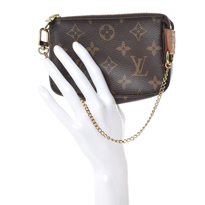 Louis Vuitton Monogram Mini Pochette Accessories 2 of 7