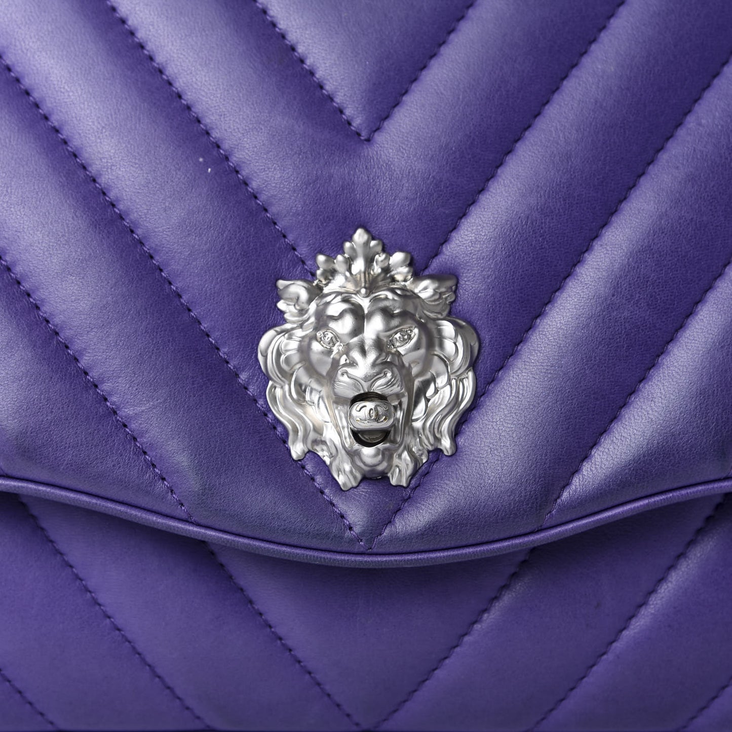 Lambskin Chevron Jumbo Leo Lion Flap Violet Fonce