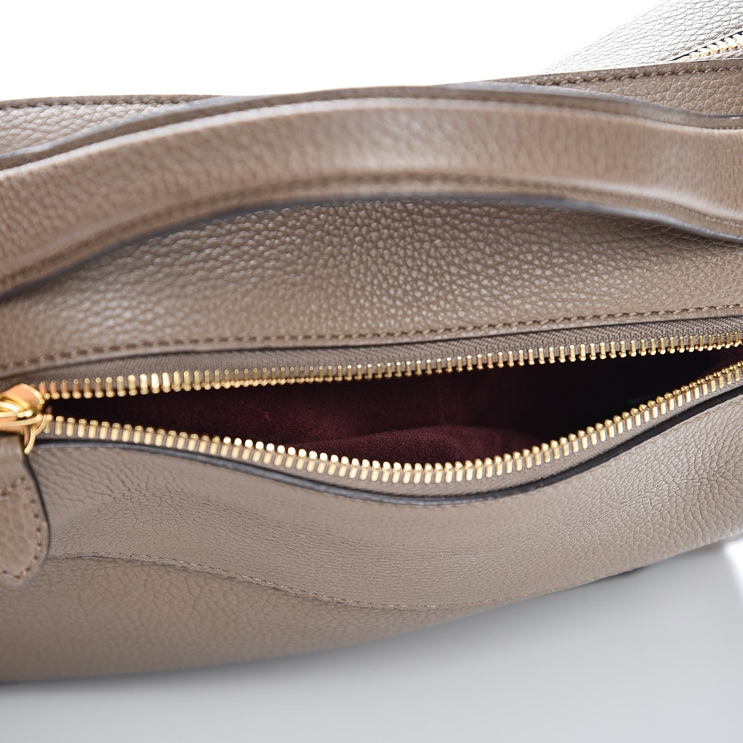Classic Grain Calfskin Small Hopton Clay