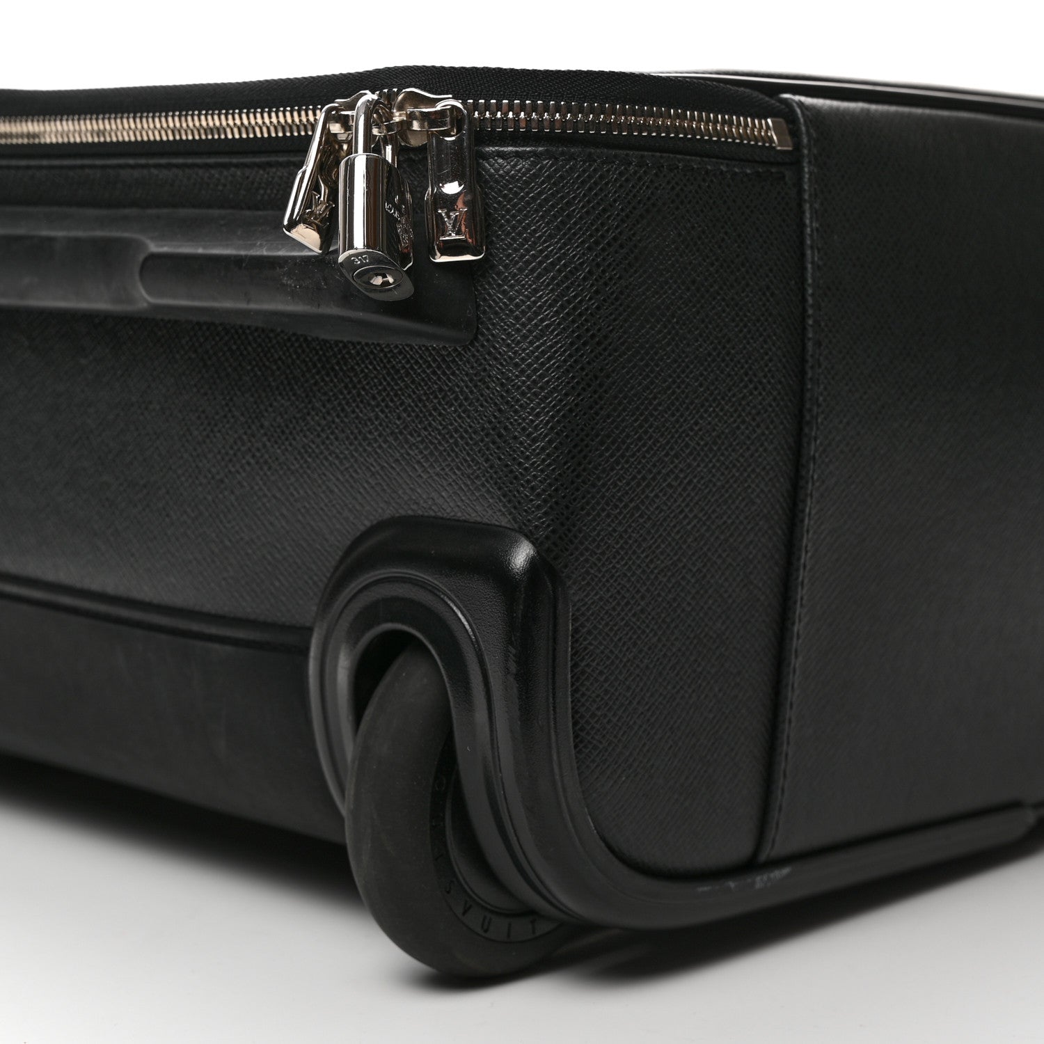 Louis Vuitton Taiga Pégase 45 Ardoise 11 of 11