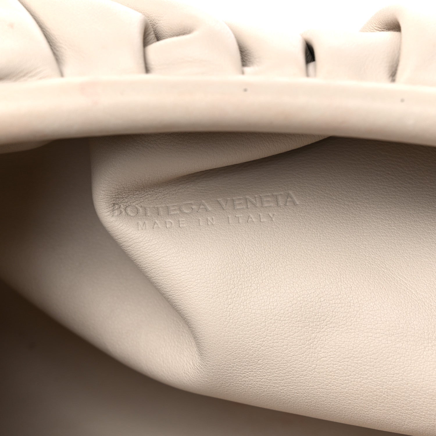 Bottega Veneta Smooth Butter Calf The Pouch Oversized Clutch Plaster 6 of 15