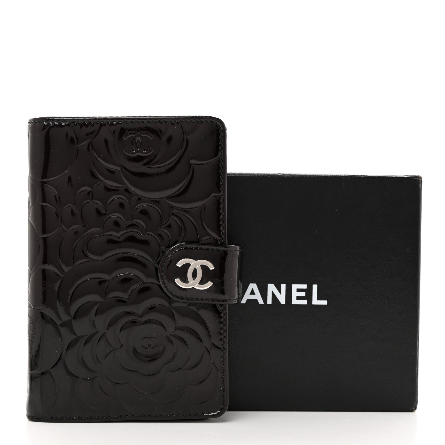 Patent Camellia Embossed Zipped Pocket Wallet Black