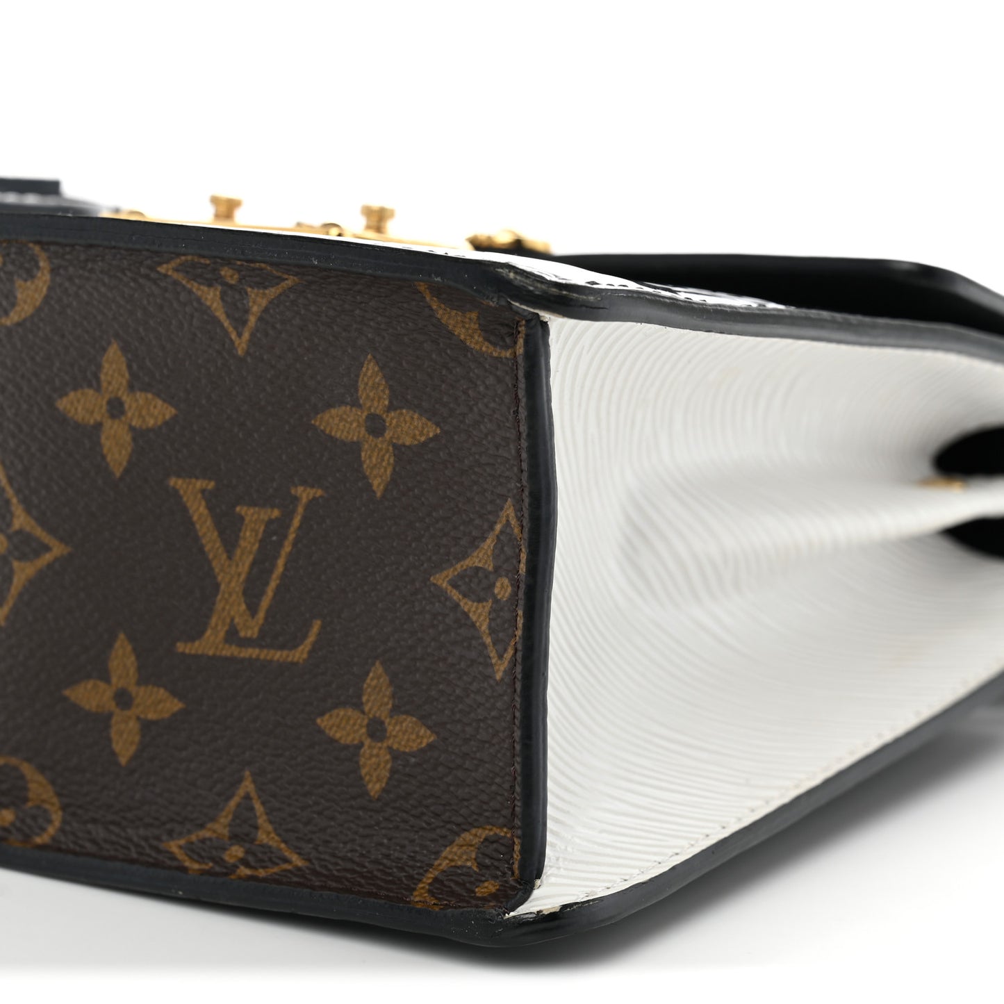 Vernis Epi Monogram Spring Street Black Black