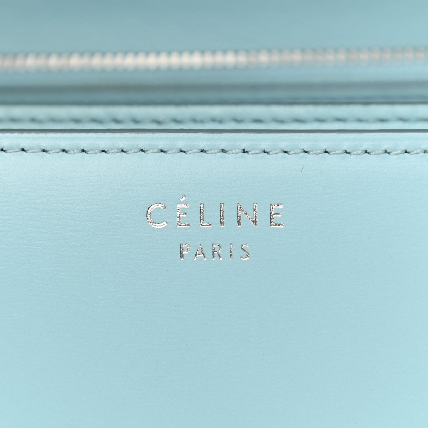 Box Calfskin Medium Classic Box Flap Bag Pool