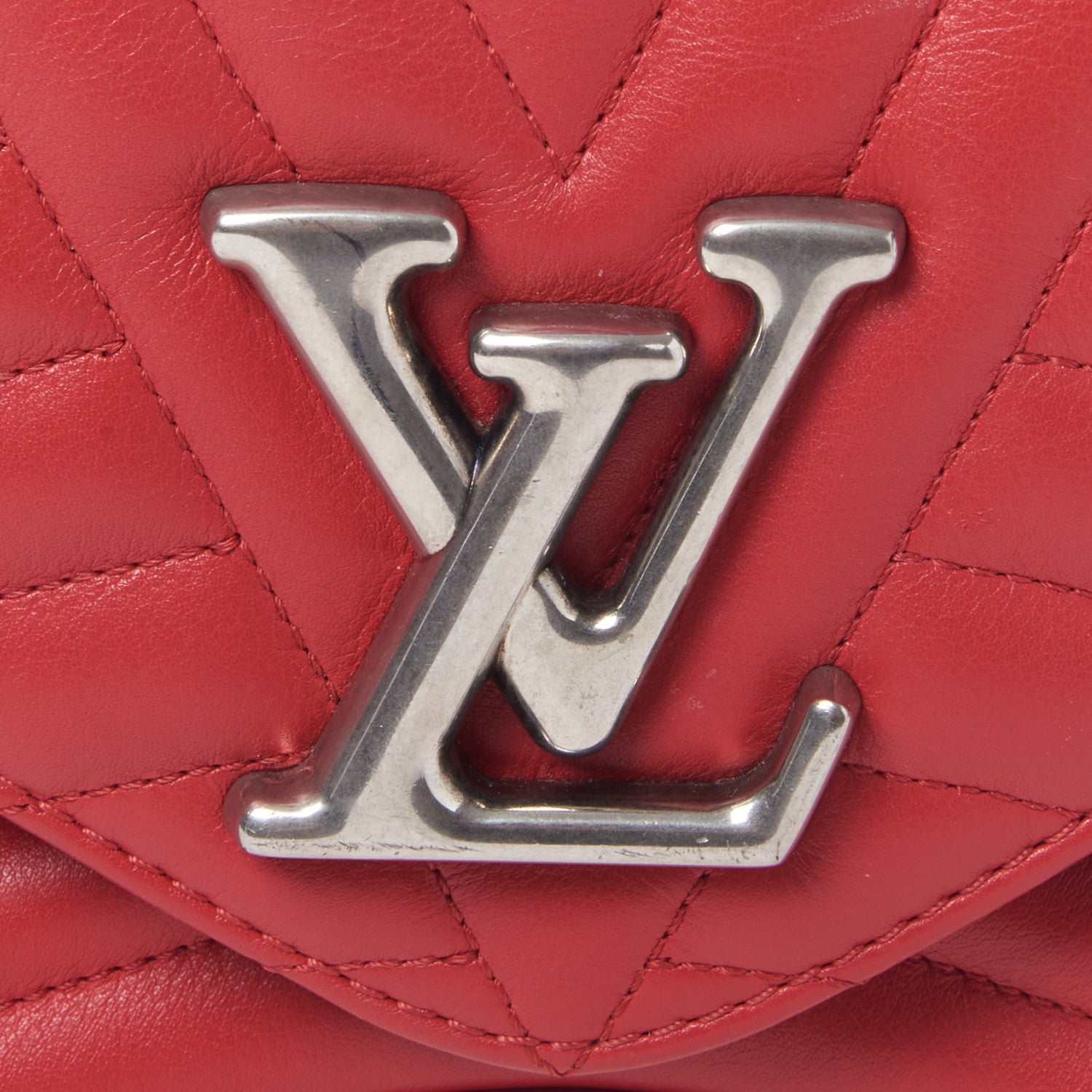 Louis Vuitton Calfskin New Wave Chain MM Ecarlate 7 of 8