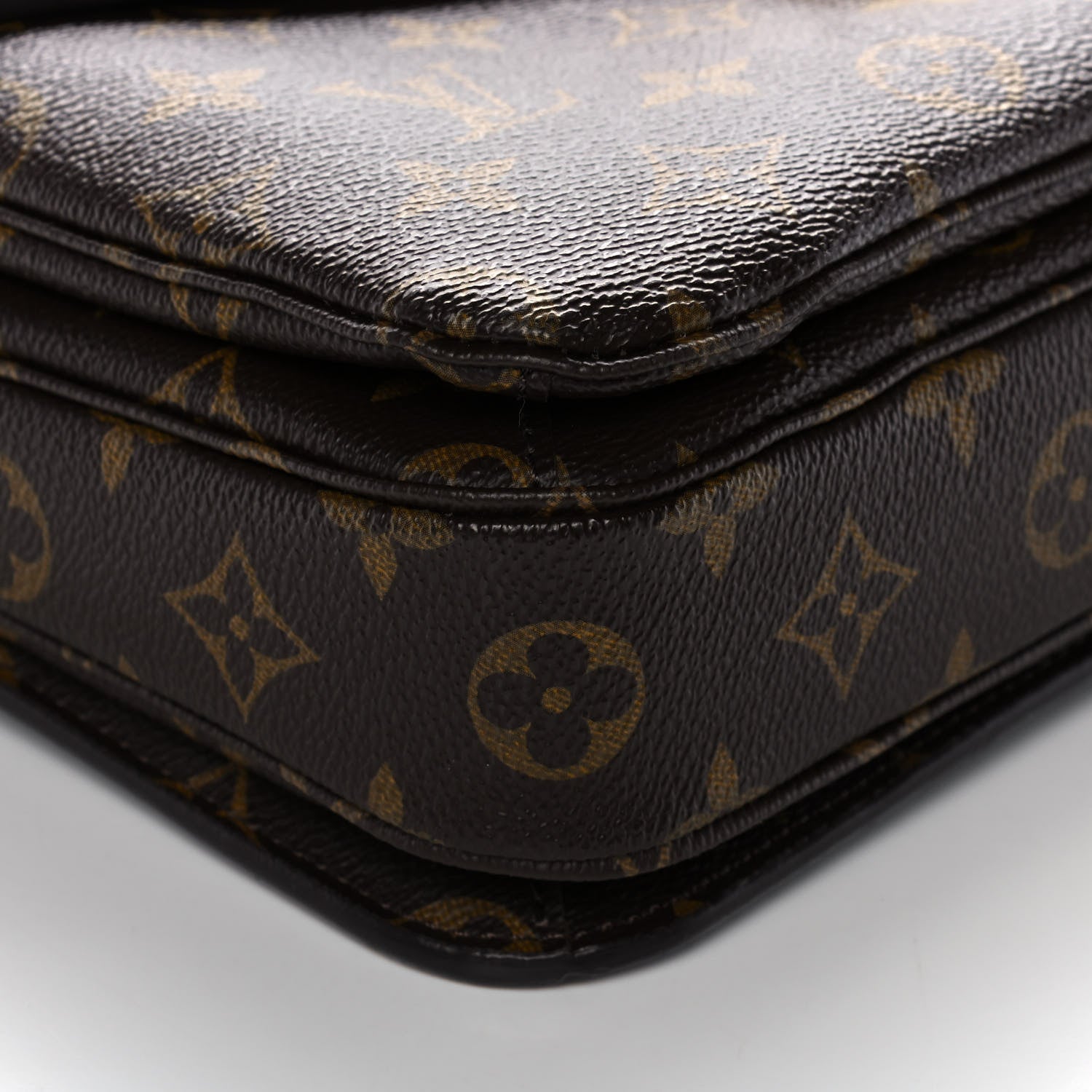 Louis Vuitton Monogram Pochette Metis 9 of 10