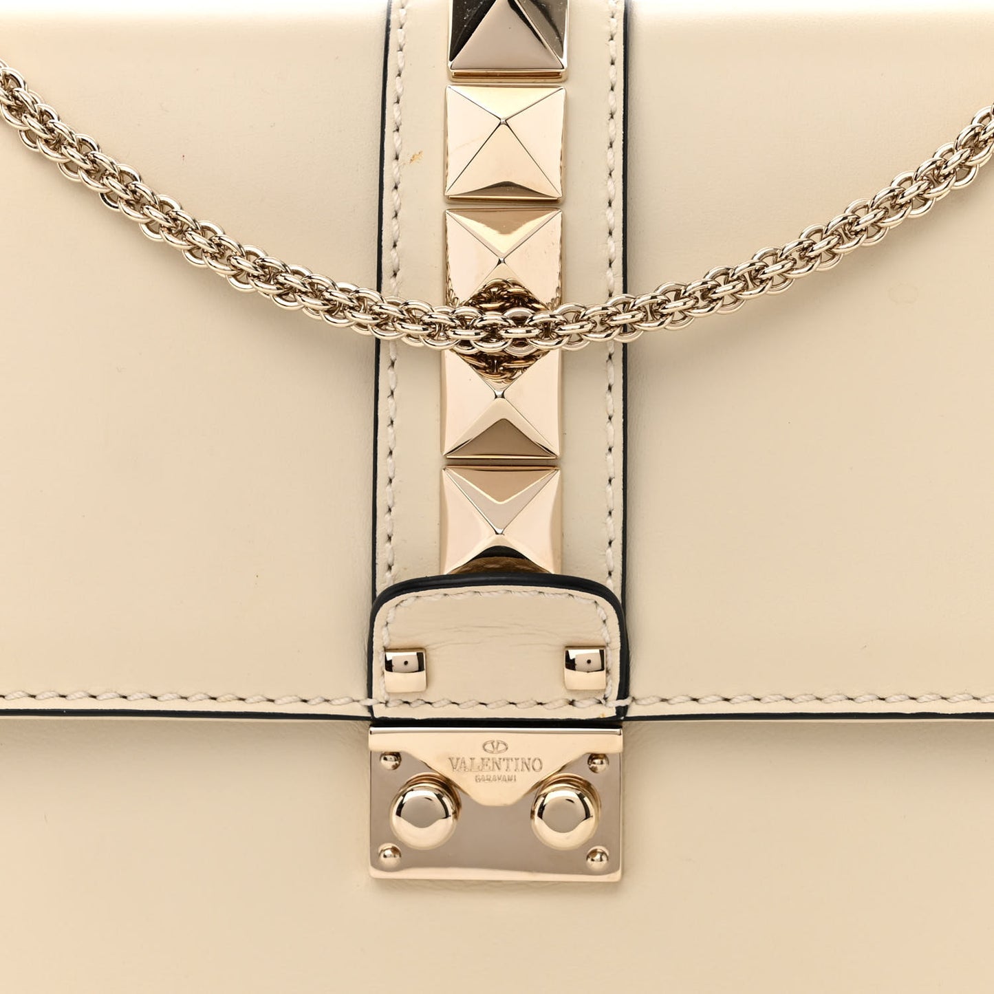 Vitello Medium Glam Lock Rockstud Flap Light Ivory