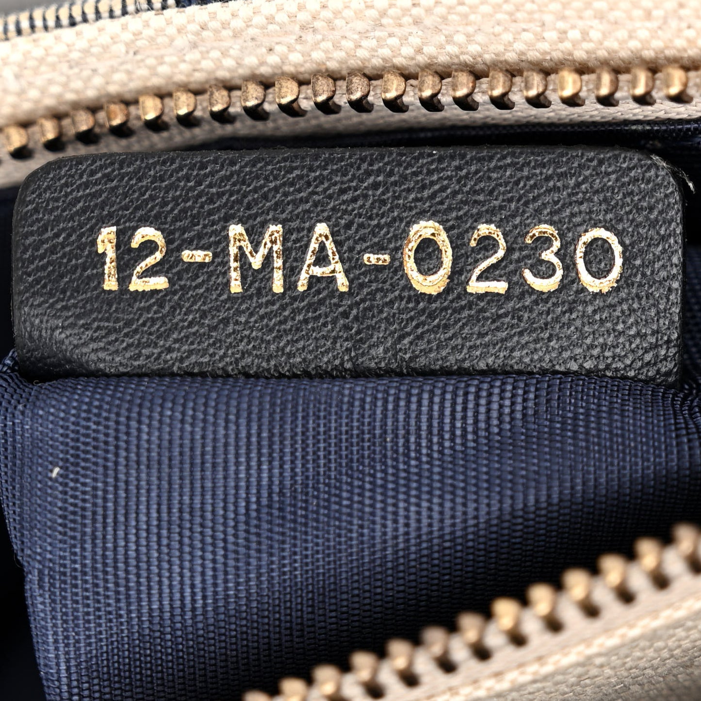 Oblique Saddle Chain Pouch Blue