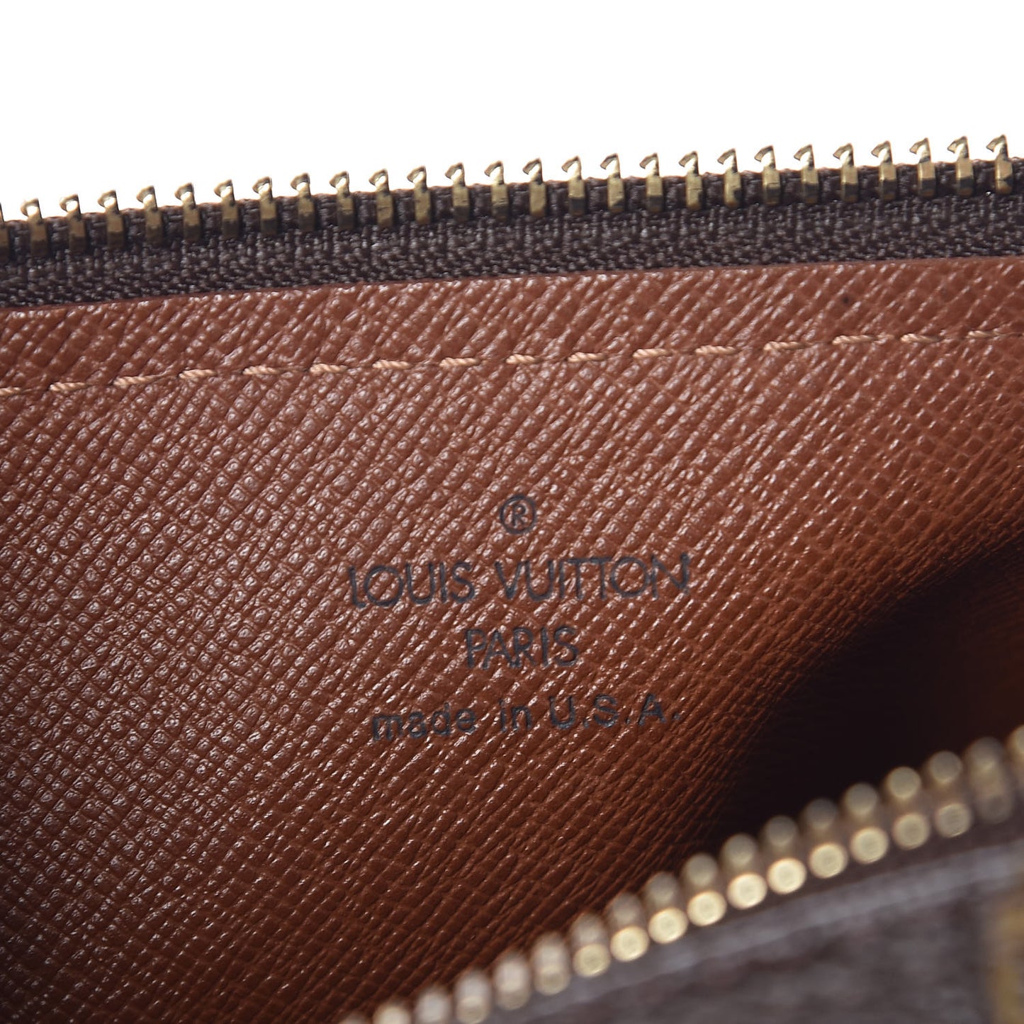 Monogram Papillon 26
