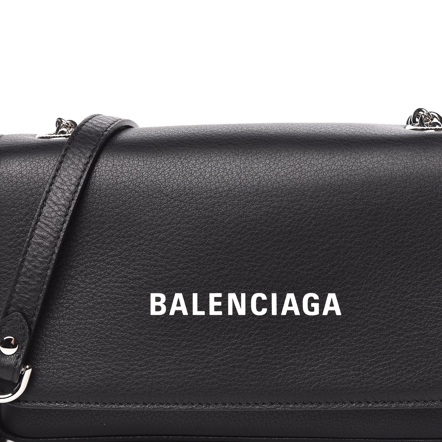 Pebbled Calfskin Logo Everyday Flap Chain Wallet Black