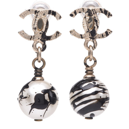 Chanel Pearl Bead CC Jackson Pollock Splattered Paint Drop Earrings Black Gold 1 of 5