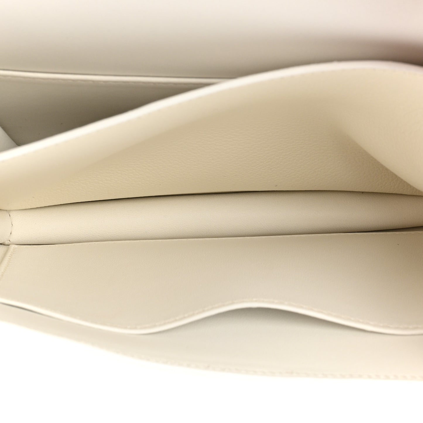 Evercolor Constance 18 White