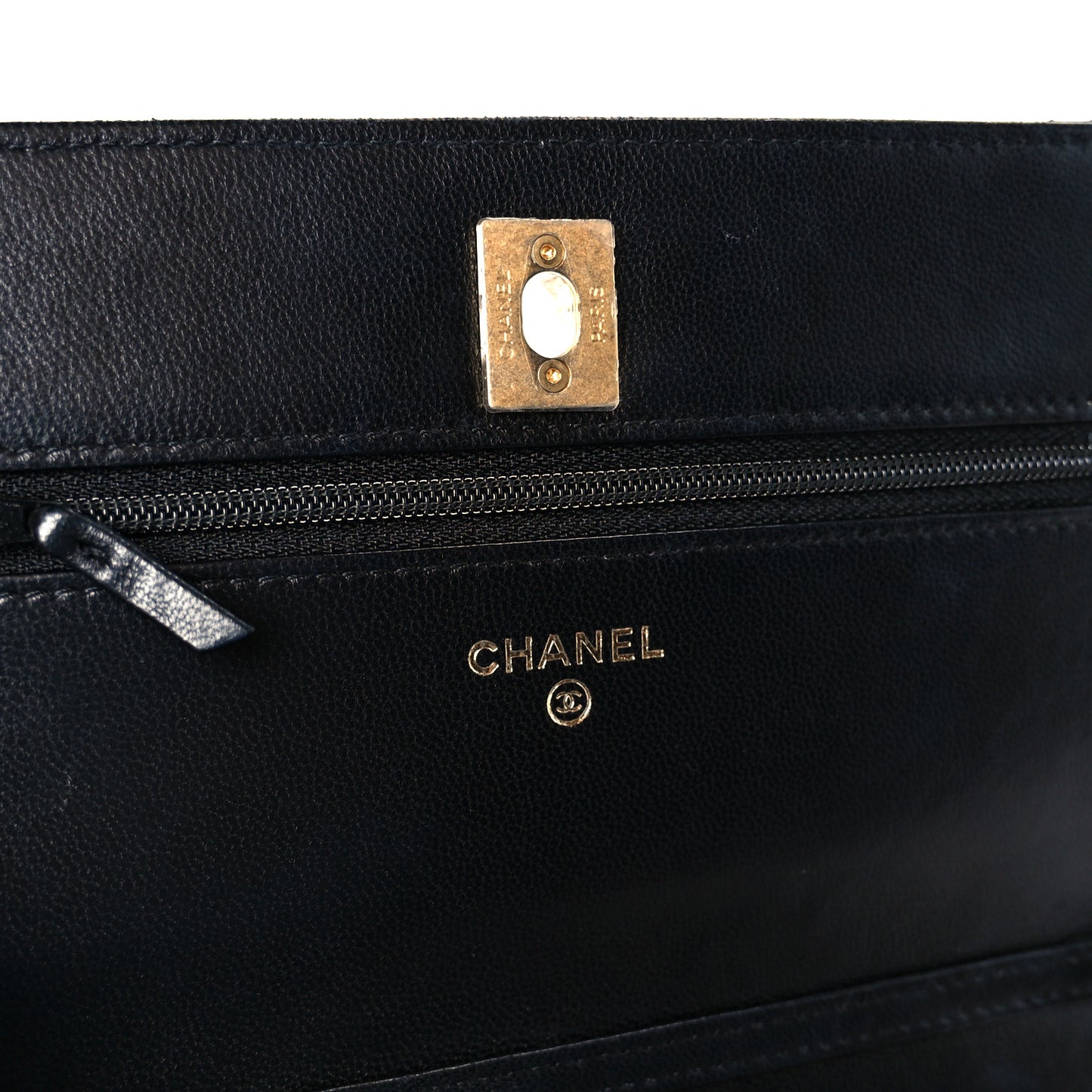 Lambskin Quilted CC Pearl Crush Wallet on Chain WOC Black