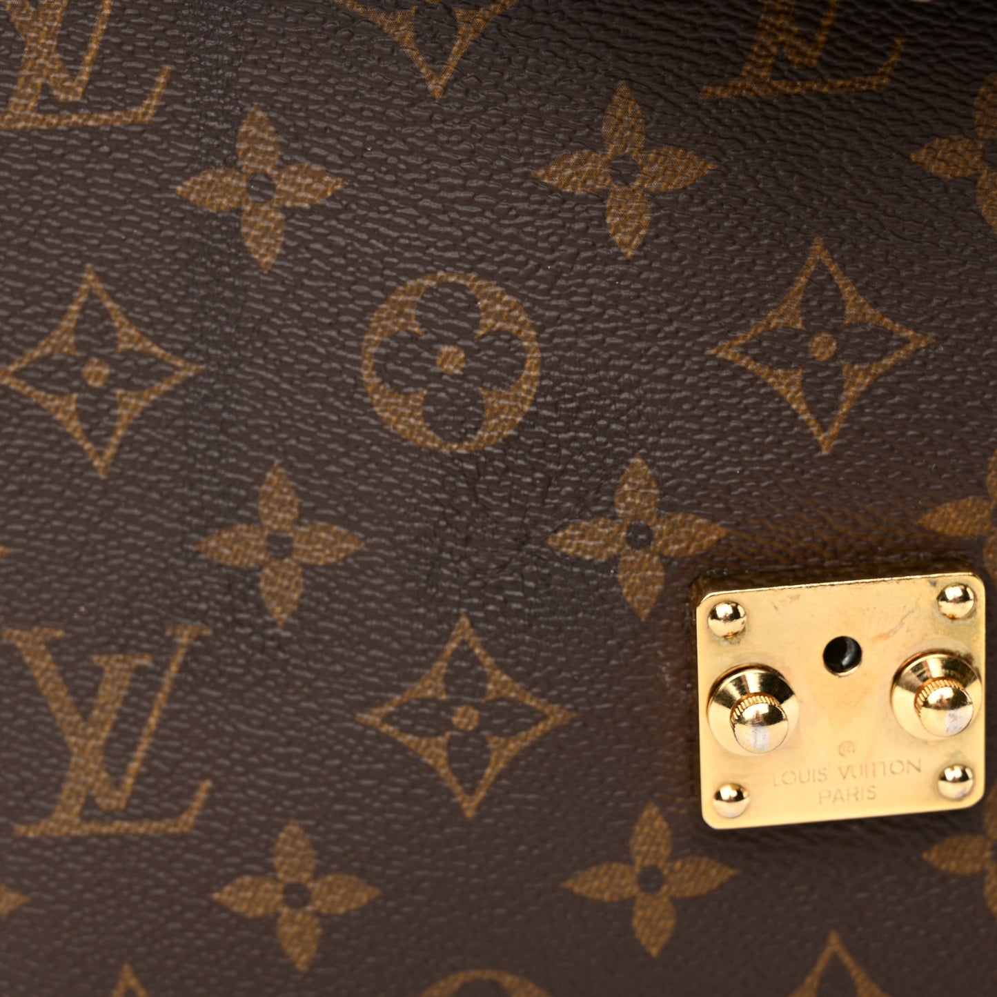 Monogram Pochette Metis