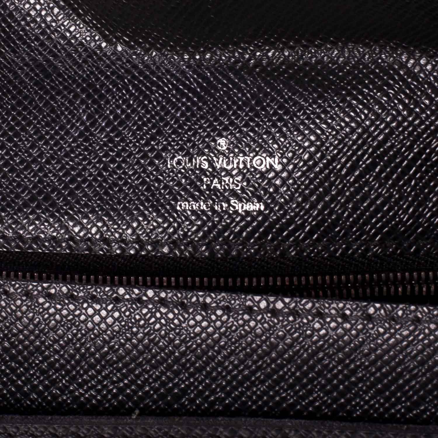 Louis Vuitton Taiga Pochette Belaia Ardoise 6 of 8