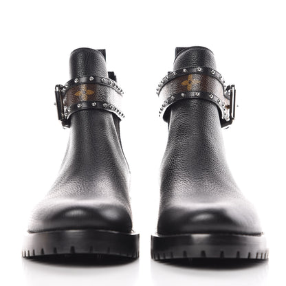 Louis Vuitton Grained Calfskin Monogram Discovery Flat Ankle Boots 37 2 of 8