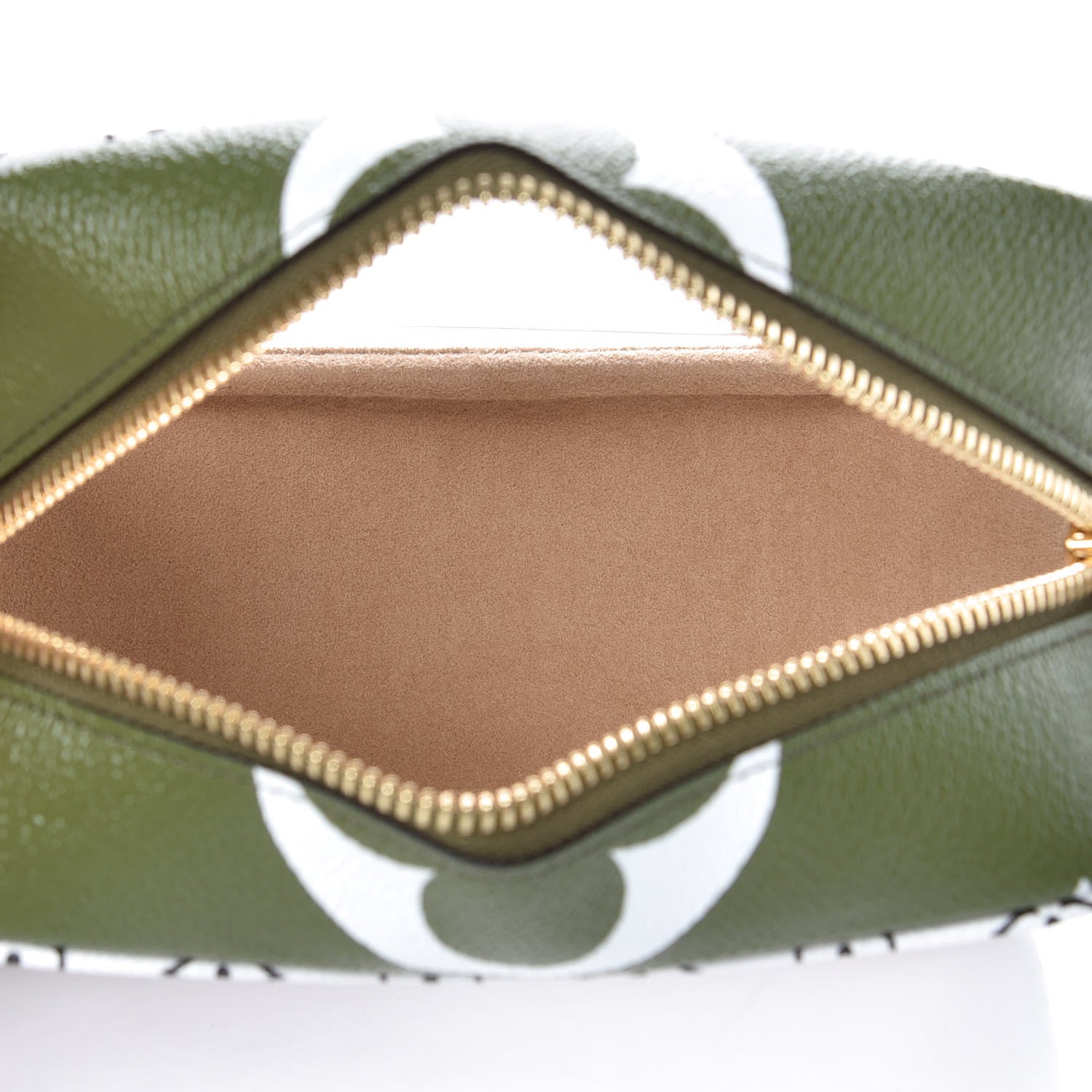 Louis Vuitton Monogram Giant Beach Pouch Kaki 5 of 7