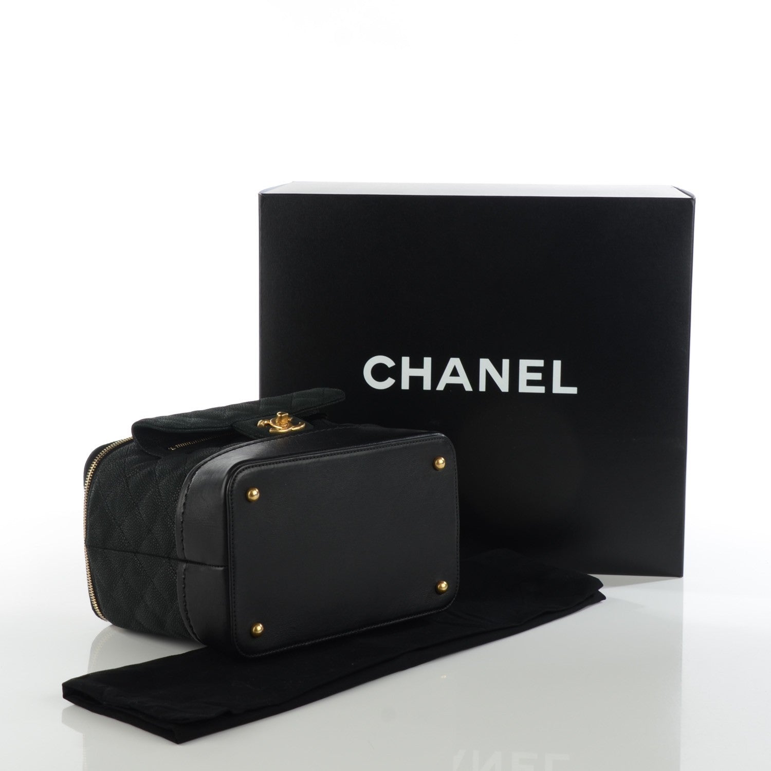 Chanel Iridescent Grained Calfskin Quilted Globe Trotter Vanity Case Black 4 of 8