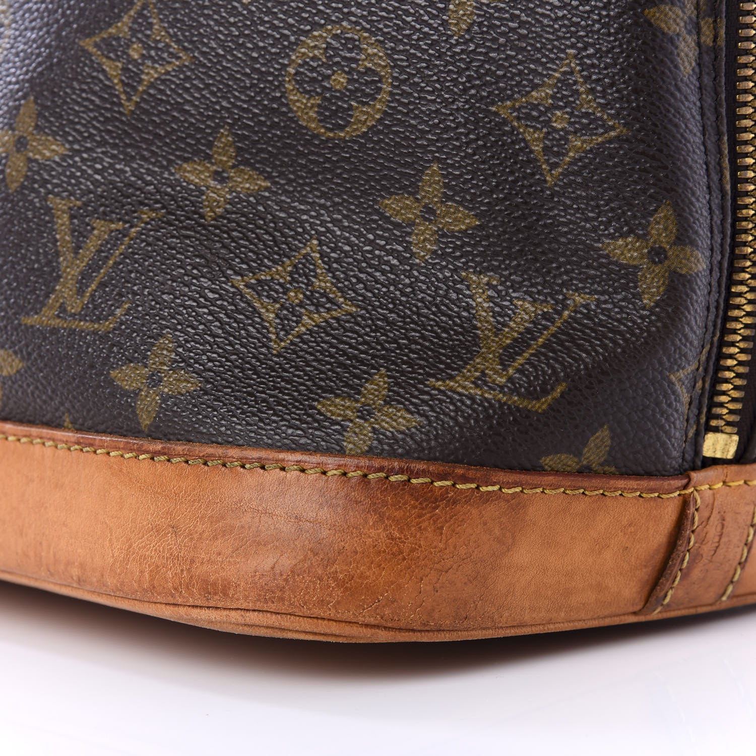 Louis Vuitton Monogram Alma PM 12 of 13