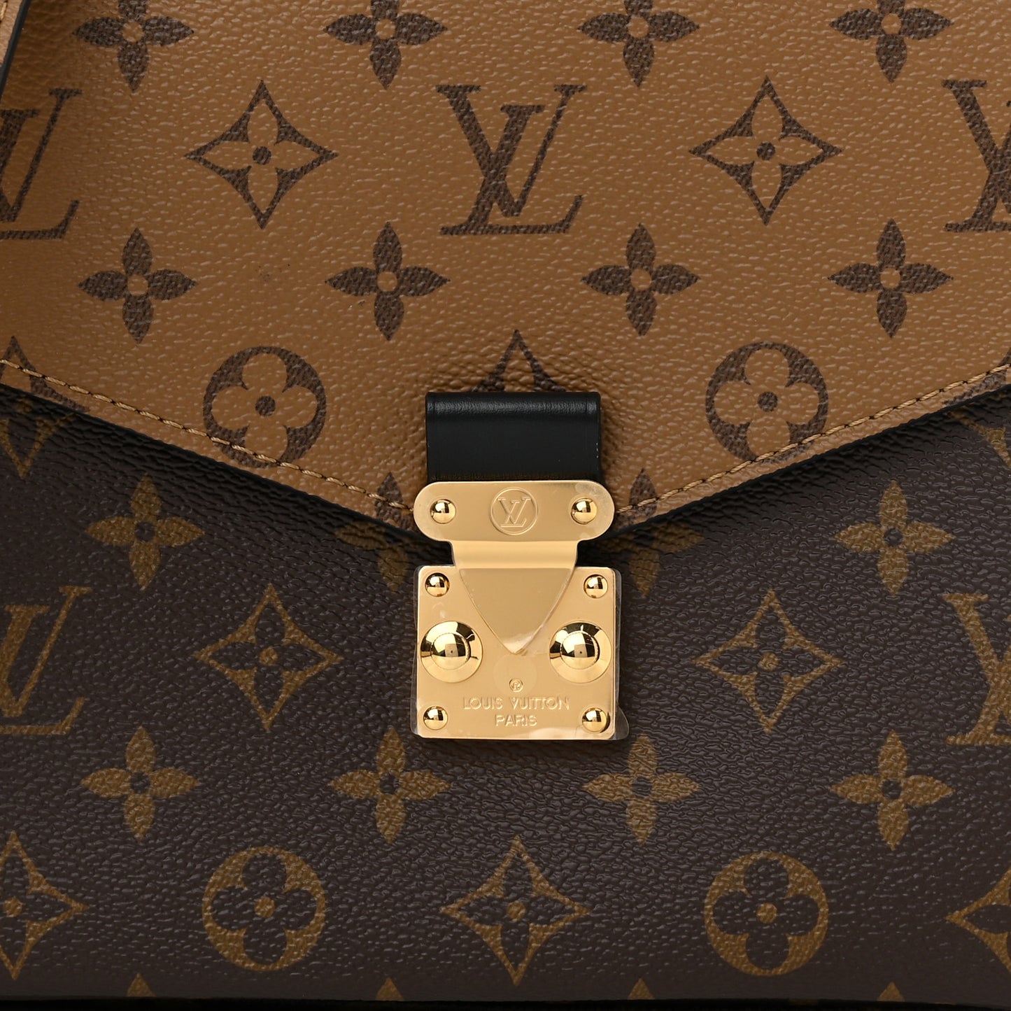 Reverse Monogram Pochette Metis