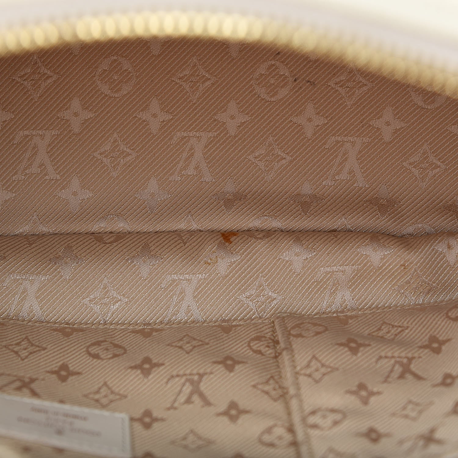 Louis Vuitton Lambskin Riveting White 7 of 28