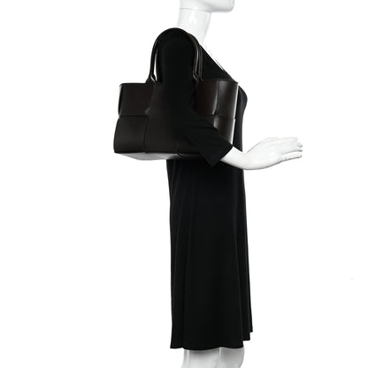 Bottega Veneta Nappa Maxi Intrecciato Medium Arco Tote Fondant 2 of 12