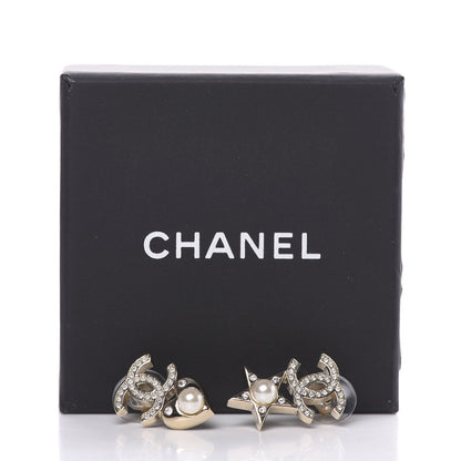 Chanel Crystal Pearl Charming Winter CC Star Heart Earrings Gold 5 of 5
