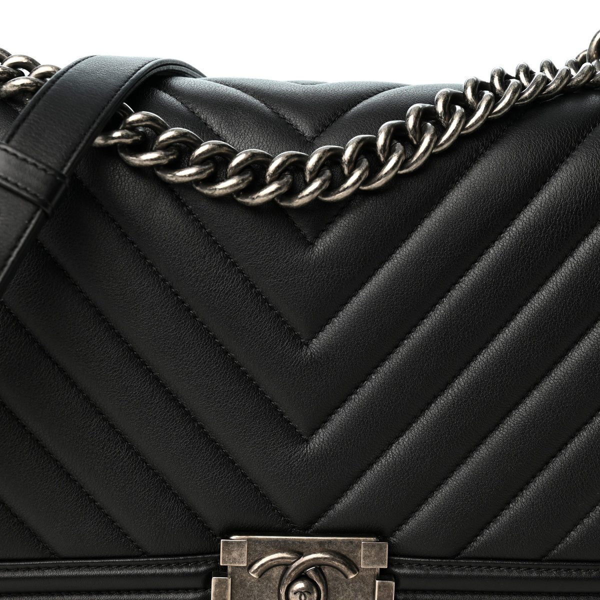 Calfskin Chevron Quilted New Medium Boy Flap Black