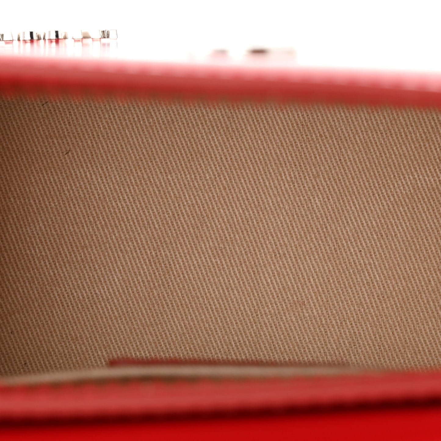 Glazed Calfskin Le Chiquito Boucle Moyen Red
