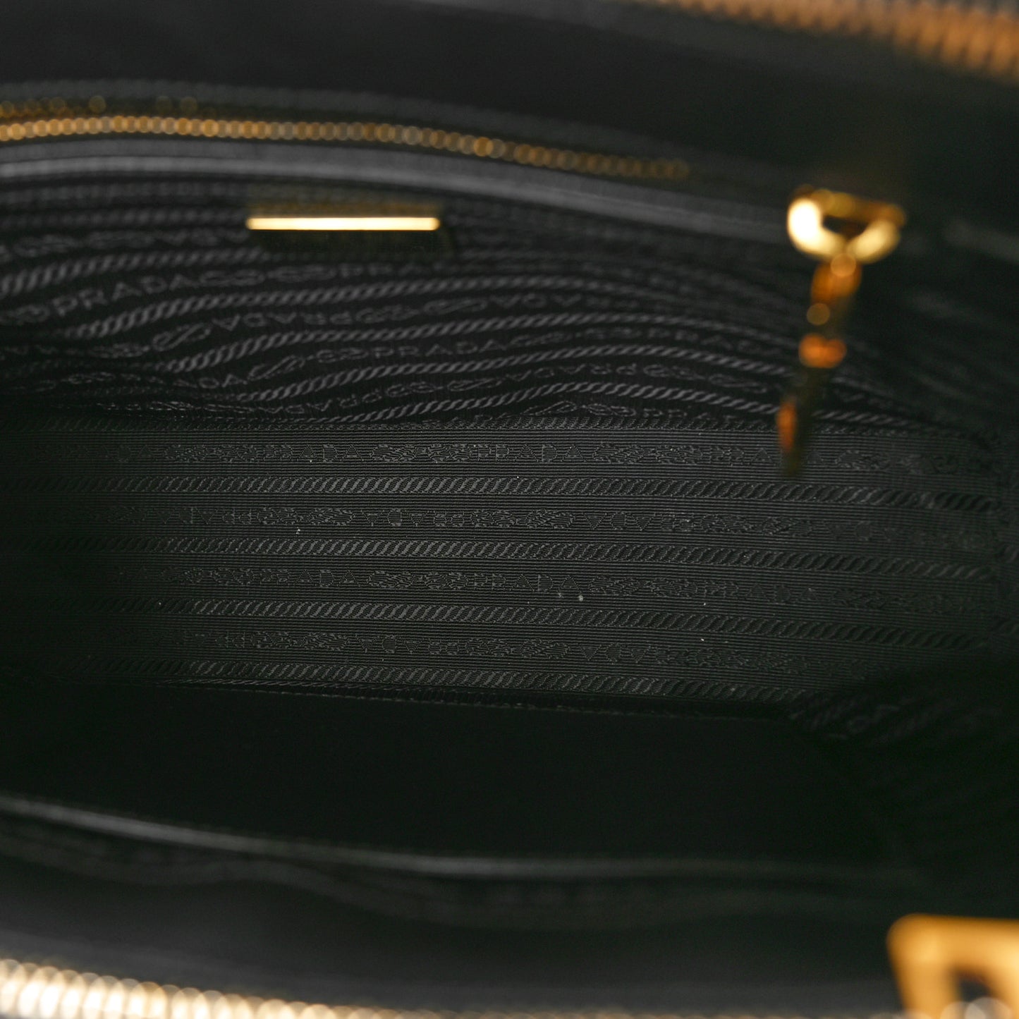 Saffiano Small Galleria Double Zip Tote Black