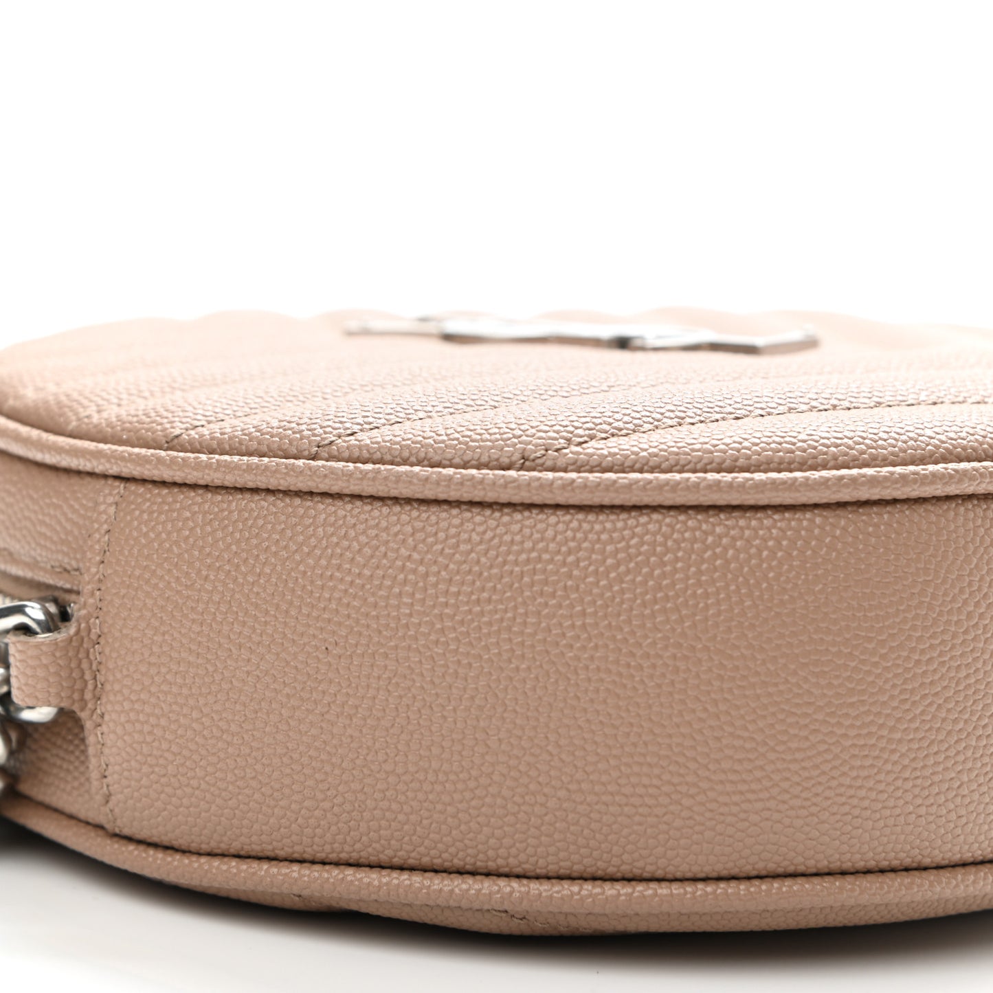 Grain De Poudre Matelasse Chevron Quilted Round Vinyle Camera Bag Gold Sand